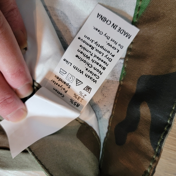 Womens Black Army Green Camo Pants  Juniors Size Small  Pockets 26"×28" - Picture 4 of 6